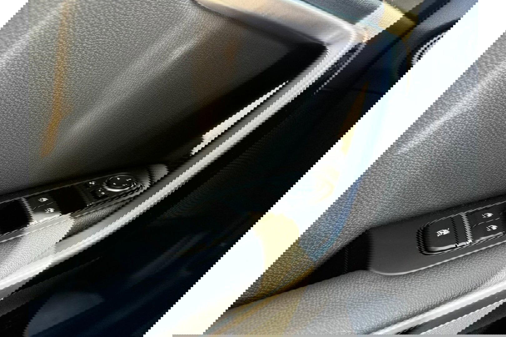 Kia Xceed 1.6 GDI PHEV DYNLINE AIRCO LMV PDC-CAMERA NAVI.