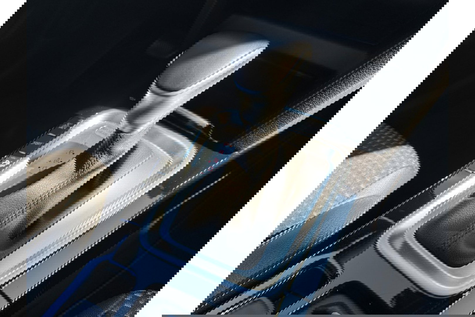 Kia Xceed 1.6 GDI PHEV DYNLINE AIRCO LMV PDC-CAMERA NAVI.