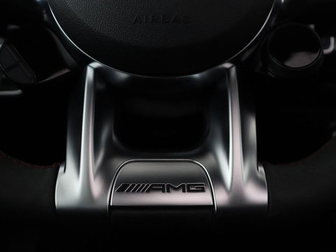 Mercedes-Benz A-Klasse AMG 35 4Matic Night | Panoramadak | Carplay | Widescreen | Stoelverwarming | Burmester | 360 camera | Sfeerverlichting | Leder/Alcantara | Navigatie