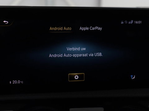 Mercedes-Benz A-Klasse AMG 35 4Matic Night | Panoramadak | Carplay | Widescreen | Stoelverwarming | Burmester | 360 camera | Sfeerverlichting | Leder/Alcantara | Navigatie