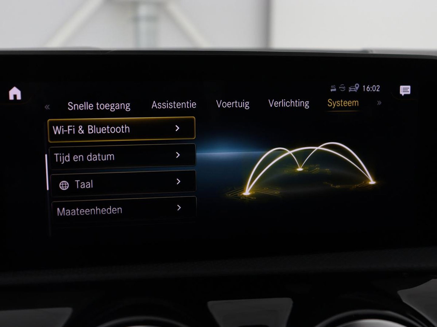 Mercedes-Benz A-Klasse AMG 35 4Matic Night | Panoramadak | Carplay | Widescreen | Stoelverwarming | Burmester | 360 camera | Sfeerverlichting | Leder/Alcantara | Navigatie