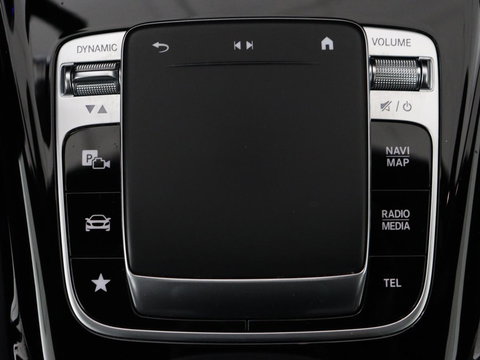 Mercedes-Benz A-Klasse AMG 35 4Matic Night | Panoramadak | Carplay | Widescreen | Stoelverwarming | Burmester | 360 camera | Sfeerverlichting | Leder/Alcantara | Navigatie