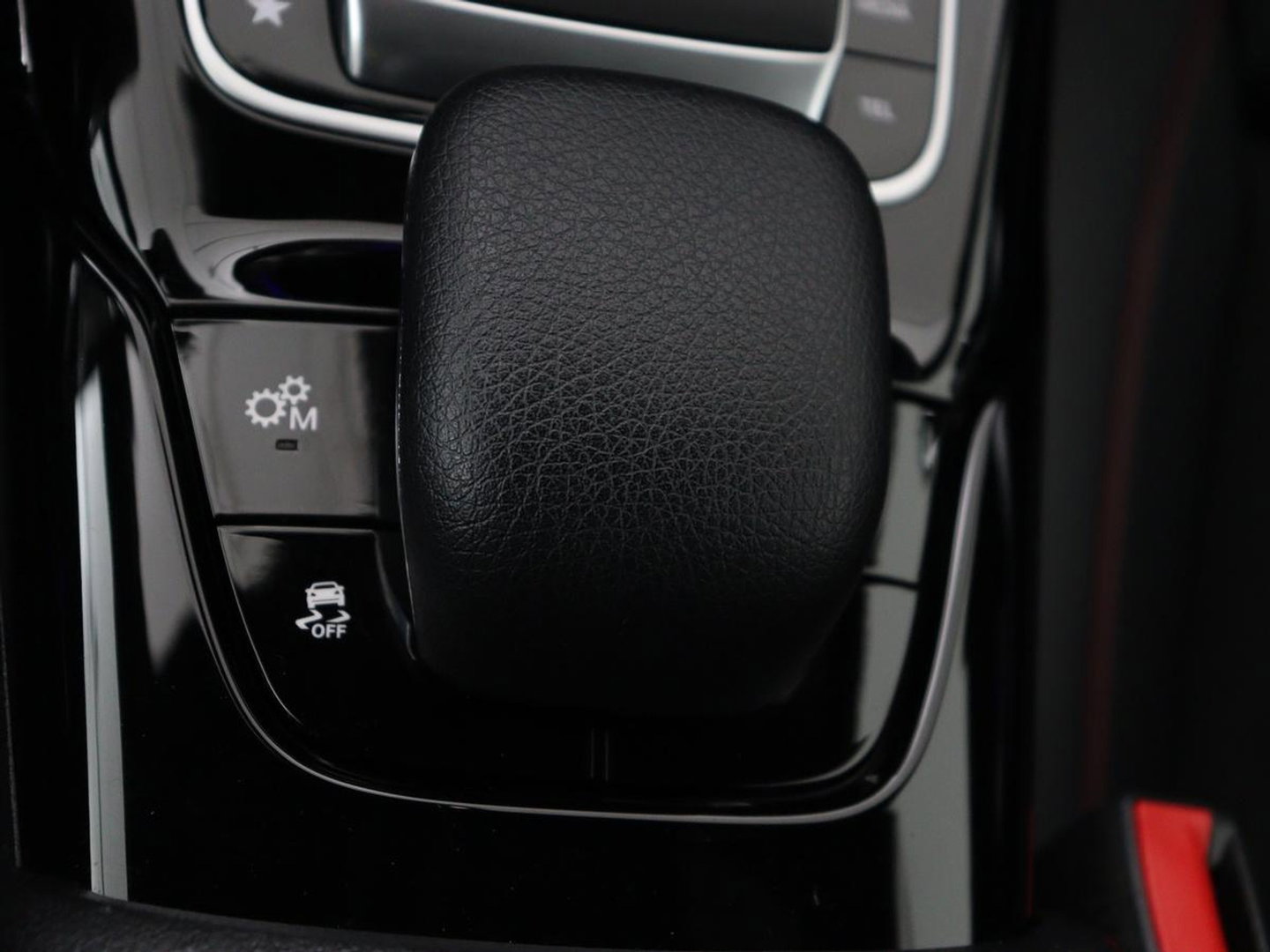 Mercedes-Benz A-Klasse AMG 35 4Matic Night | Panoramadak | Carplay | Widescreen | Stoelverwarming | Burmester | 360 camera | Sfeerverlichting | Leder/Alcantara | Navigatie