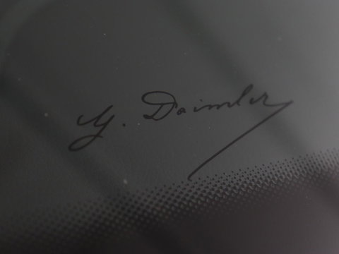 Mercedes-Benz A-Klasse AMG 35 4Matic Night | Panoramadak | Carplay | Widescreen | Stoelverwarming | Burmester | 360 camera | Sfeerverlichting | Leder/Alcantara | Navigatie