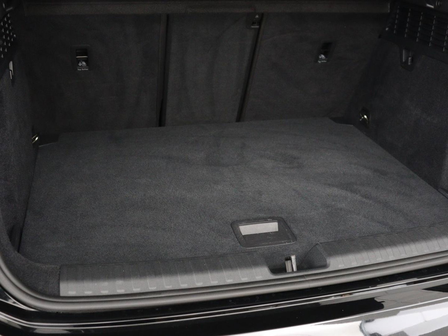 Audi A3 2.0 TFSI S3 quattro | Adaptive cruise | Bang & Olufsen | Matrix LED | Leder/Alcantara | Park Assist | Stoelverwarming | Virtual Cockpit | Carplay | Navigatie | Sportstoelen | Climate control