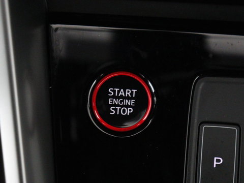 Audi A3 2.0 TFSI S3 quattro | Adaptive cruise | Bang & Olufsen | Matrix LED | Leder/Alcantara | Park Assist | Stoelverwarming | Virtual Cockpit | Carplay | Navigatie | Sportstoelen | Climate control