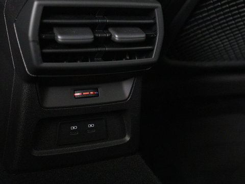 Audi S3 2.0 TFSI quattro | Adaptive cruise | Bang & Olufsen | Matrix LED | Leder/Alcantara | Park Assist | Stoelverwarming | Virtual Cockpit | Carplay | Navigatie | Sportstoelen | Climate control