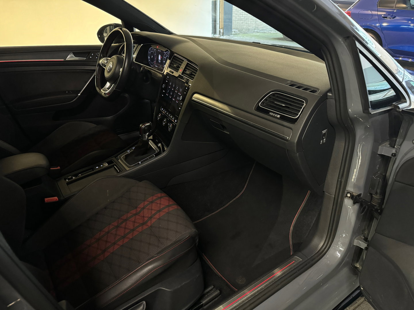 Volkswagen Golf 2.0 TSI GTI TCR Pano|Keyless|DCC|ACC|Camera