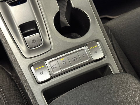 Hyundai KONA EV Comfort Smart 39 kWh | SOH 100% | Standkachel | Krell Sound | Camera | Stuurwielverwarming | Stoelverwarming | Lane Assist | Dodehoeksensor | Adaptieve Cruise Control | DAB |