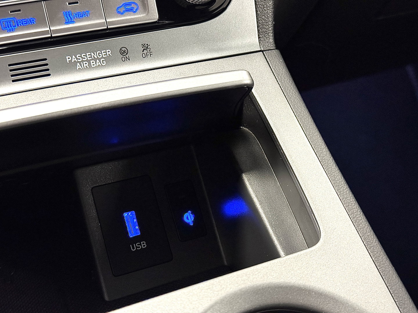 Hyundai KONA EV Comfort Smart 39 kWh | SOH 100% | Standkachel | Krell Sound | Camera | Stuurwielverwarming | Stoelverwarming | Lane Assist | Dodehoeksensor | Adaptieve Cruise Control | DAB |