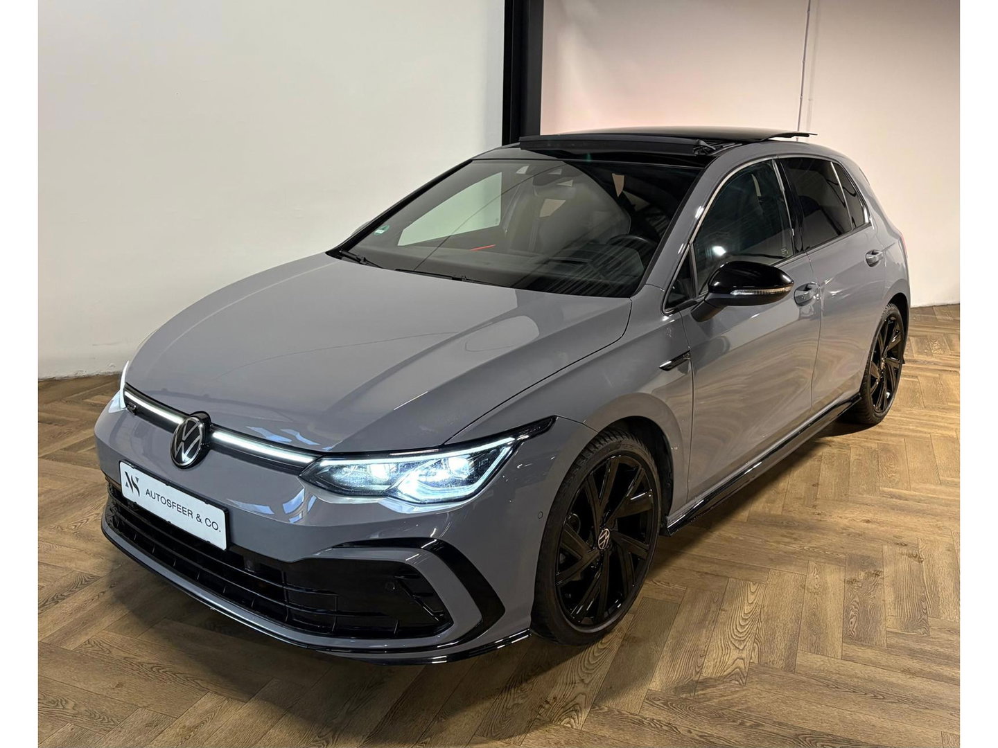 Volkswagen Golf 1.5 eTSI R-Line PANO HUD SFEER VOL'