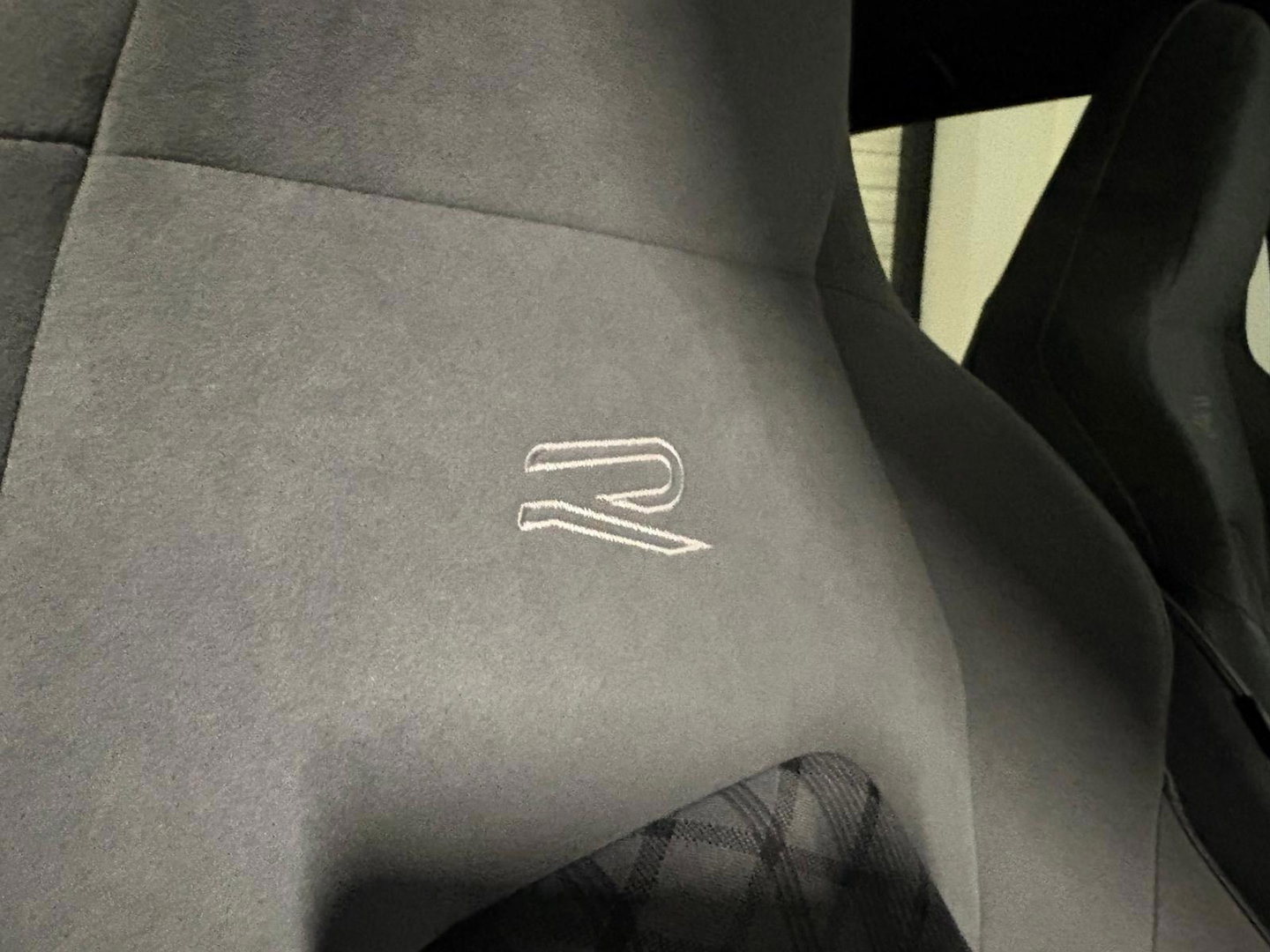 Volkswagen Golf 1.5 eTSI R-Line PANO HUD SFEER VOL'