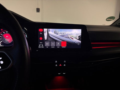 Volkswagen Golf 1.5 eTSI R-Line PANO HUD SFEER VOL'