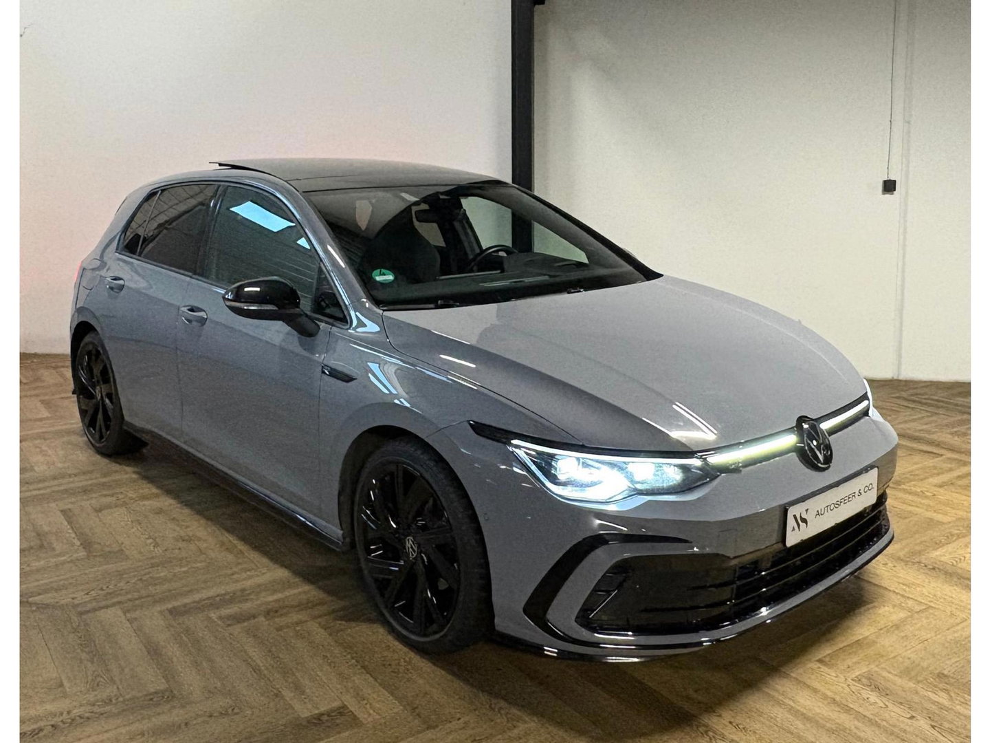 Volkswagen Golf 1.5 eTSI R-Line PANO HUD SFEER VOL'