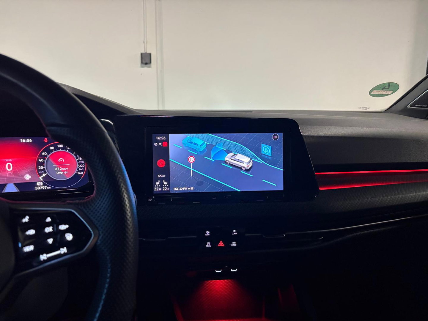 Volkswagen Golf 1.5 eTSI R-Line PANO HUD SFEER VOL'