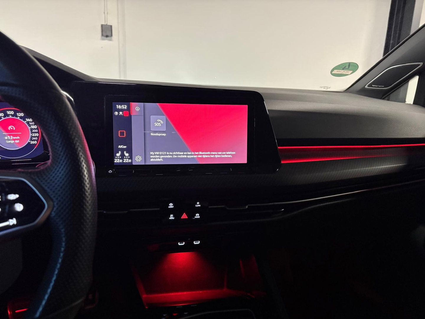 Volkswagen Golf 1.5 eTSI R-Line PANO HUD SFEER VOL'