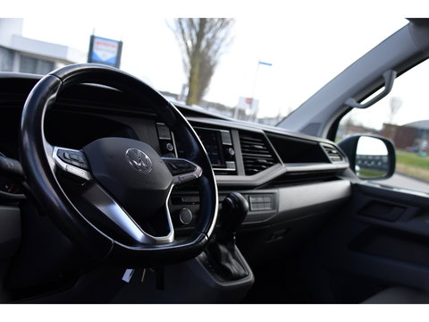 Volkswagen Transporter 2.0 TDI L1H1 30 PB Edition Camera, Adaptieve Cruise, Carplay, Stoelverwarming, 150pk, 2 x Schuifdeur, Standkachel, Trekhaak, Uniek!