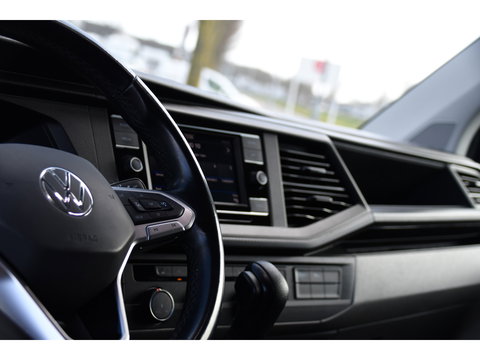 Volkswagen Transporter 2.0 TDI L1H1 30 PB Edition Camera, Adaptieve Cruise, Carplay, Stoelverwarming, 150pk, 2 x Schuifdeur, Standkachel, Trekhaak, Uniek!