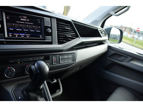 Volkswagen Transporter 2.0 TDI L1H1 30 PB Edition Camera, Adaptieve Cruise, Carplay, Stoelverwarming, 150pk, 2 x Schuifdeur, Standkachel, Trekhaak, Uniek!