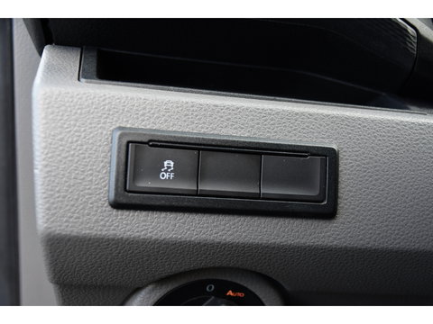 Volkswagen Transporter 2.0 TDI L1H1 30 PB Edition Camera, Adaptieve Cruise, Carplay, Stoelverwarming, 150pk, 2 x Schuifdeur, Standkachel, Trekhaak, Uniek!
