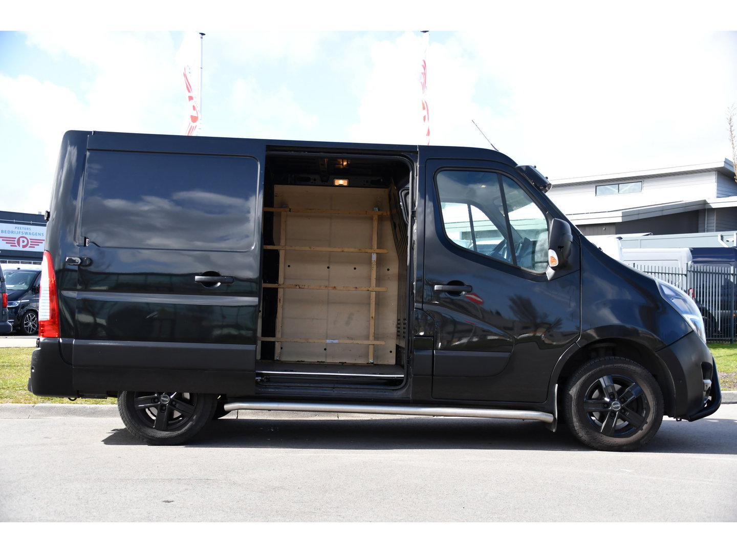 Opel Movano 2.3 Turbo L1H1 Black Edition Camera, Cruise, Carplay, Clima, 150pk, Automaat, Trekhaak, NAVI, Sensoren, Uniek!