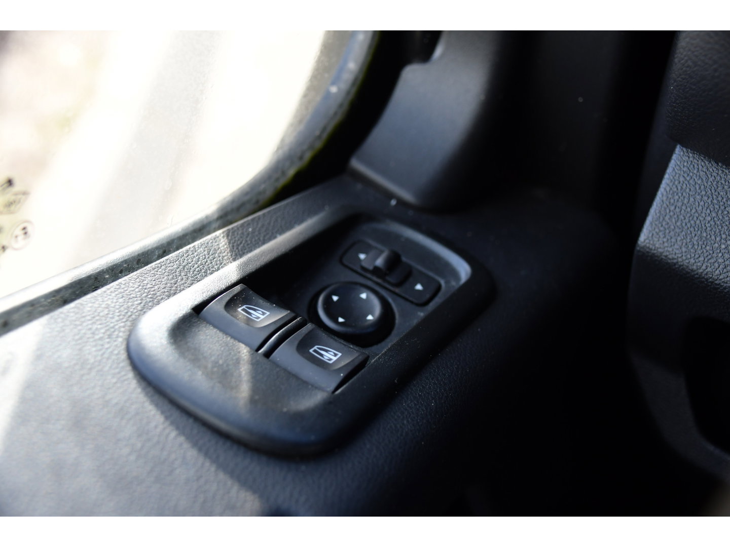 Opel Movano 2.3 Turbo L1H1 Black Edition Camera, Cruise, Carplay, Clima, 150pk, Automaat, Trekhaak, NAVI, Sensoren, Uniek!