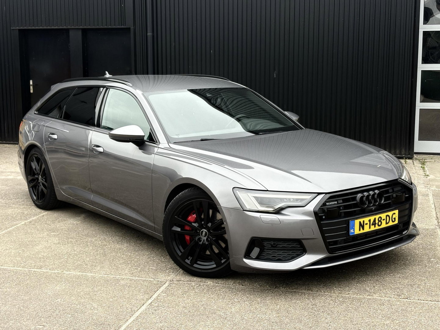 Audi A6 Avant 50 TDI QUATTRO SPORT S LINE LEDER | TREKHAAK | MATRIX LED | 360 | STOELVERWARMING