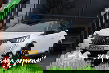 Peugeot e-2008 - EV GT Pack 50 kWh | Pano | Camera | Stoelverwarming