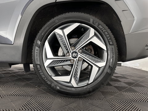 Hyundai Tucson 1.6 T-GDI PHEV Comfort Smart 4WD (INCL.BTW) *LEATHER | FULL-LED | ADAPTIVE-CRUISE | HEATED-COMFORTSEATS | KEYLESS | CAMERA | DIGI-COCKPIT | PRIVACY-GLASS | SHIFT-PADDLES | ECC | PDC | 19''ALU*