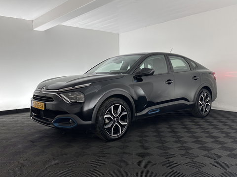 Citroën Ë-C4 X Feel Pack 50 kWh [ 3-Fase-11Kw ] {SOH-91%} (INCL-BTW) *HEATPUMP | FULL-LED | LEATHER-FABRIC | DIGI-COCKPIT | DAB | COMFORTSEATS | CAMERA | ECC | CARPLAY | LANE-ASSIST | PDC | CRUISE | 18''ALU*