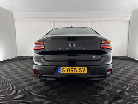 Citroën Ë-C4 X Feel Pack 50 kWh [ 3-Fase-11Kw ] {SOH-91%} (INCL-BTW) *HEATPUMP | FULL-LED | LEATHER-FABRIC | DIGI-COCKPIT | DAB | COMFORTSEATS | CAMERA | ECC | CARPLAY | LANE-ASSIST | PDC | CRUISE | 18''ALU*