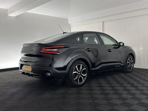 Citroën Ë-C4 X Feel Pack 50 kWh [ 3-Fase-11Kw ] {SOH-91%} (INCL-BTW) *HEATPUMP | FULL-LED | LEATHER-FABRIC | DIGI-COCKPIT | DAB | COMFORTSEATS | CAMERA | ECC | CARPLAY | LANE-ASSIST | PDC | CRUISE | 18''ALU*