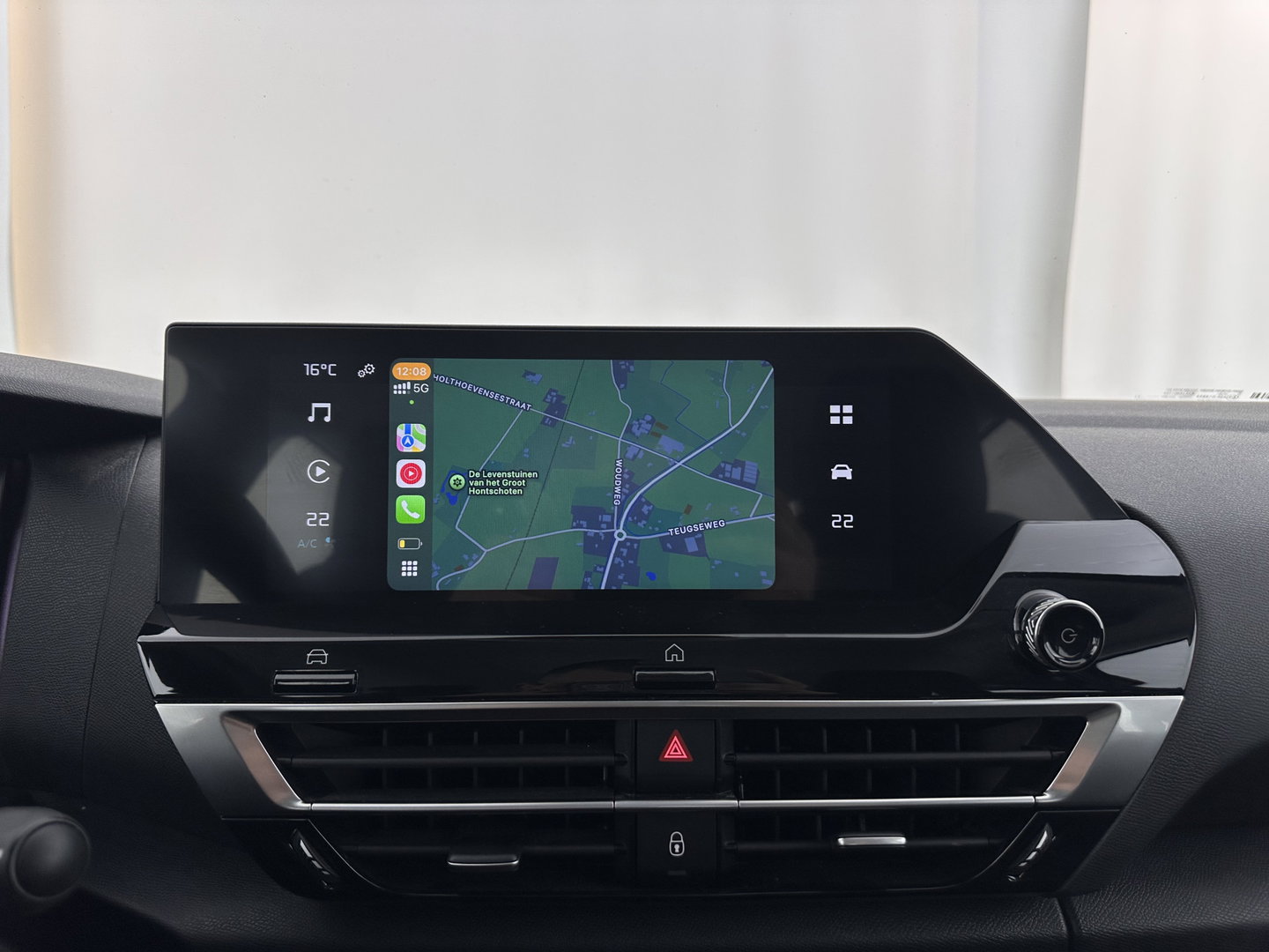 Citroën Ë-C4 X Feel Pack 50 kWh [ 3-Fase-11Kw ] {SOH-91%} (INCL-BTW) *HEATPUMP | FULL-LED | LEATHER-FABRIC | DIGI-COCKPIT | DAB | COMFORTSEATS | CAMERA | ECC | CARPLAY | LANE-ASSIST | PDC | CRUISE | 18''ALU*