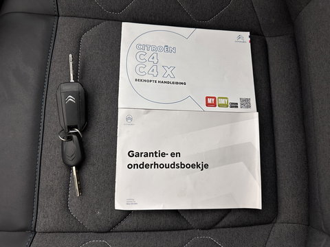 Citroën Ë-C4 X Feel Pack 50 kWh [ 3-Fase-11Kw ] {SOH-91%} (INCL-BTW) *HEATPUMP | FULL-LED | LEATHER-FABRIC | DIGI-COCKPIT | DAB | COMFORTSEATS | CAMERA | ECC | CARPLAY | LANE-ASSIST | PDC | CRUISE | 18''ALU*