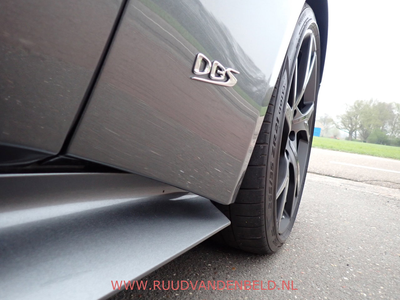 Aston Martin DBS