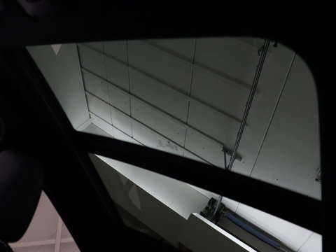 BMW 1-serie 118i M Sport | Panoramadak | Stoelverwarming | Harman/Kardon | Camera | Live Cockpit | Carplay | Sfeerverlichting | Sportstoelen | Full LED | Navigatie | Half leder | Park Assist | Climate control