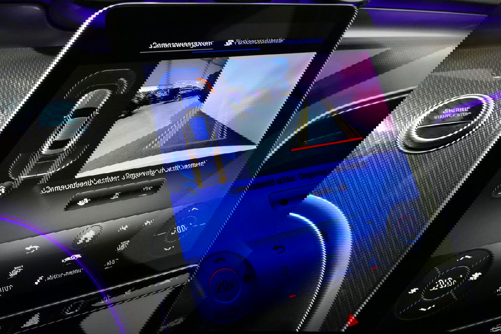 Mercedes-Benz CLE Coupé 300 e AMG Line / E53 AMG Look / Maxton design Bodykit / Panoramadak / Elektr. verstelbare voorstoelen + memory / Digital Light (Laser) / Apple Carplay - Android Auto / Stoelverwarming / Ambienteverlichting / 20'' LMV / Stuurwiel verwarming / Night p