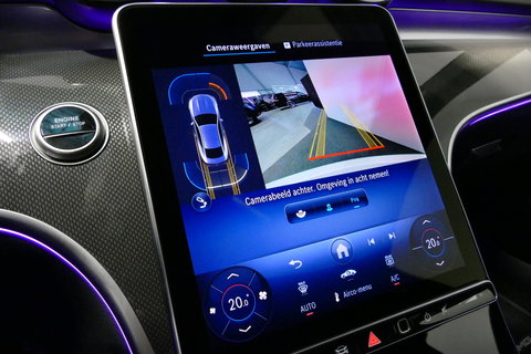 Mercedes-Benz CLE Coupé 300 e AMG Line / E53 AMG Look / Maxton design Bodykit / Panoramadak / Elektr. verstelbare voorstoelen + memory / Digital Light (Laser) / Apple Carplay - Android Auto / Stoelverwarming / Ambienteverlichting / 20'' LMV / Stuurwiel verwarming / Night p