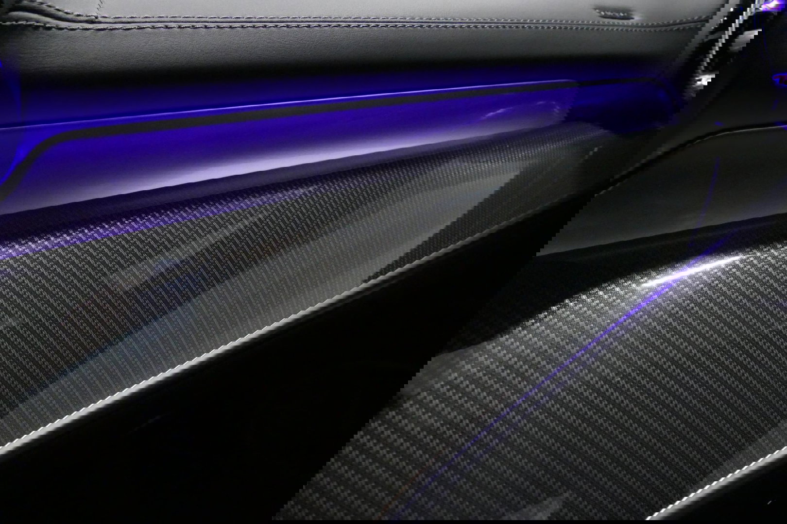 Mercedes-Benz CLE Coupé 300 e AMG Line / E53 AMG Look / Maxton design Bodykit / Panoramadak / Elektr. verstelbare voorstoelen + memory / Digital Light (Laser) / Apple Carplay - Android Auto / Stoelverwarming / Ambienteverlichting / 20'' LMV / Stuurwiel verwarming / Night p