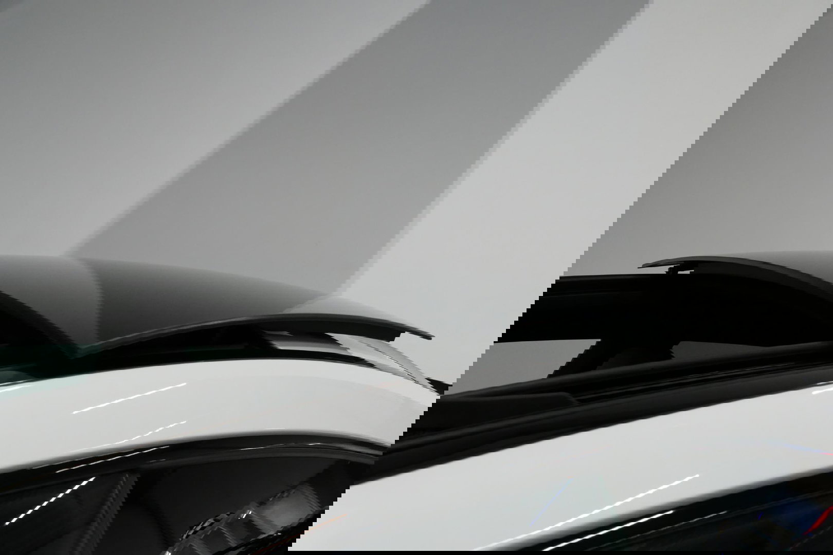 Mercedes-Benz CLE Coupé 300 e AMG Line / E53 AMG Look / Maxton design Bodykit / Panoramadak / Elektr. verstelbare voorstoelen + memory / Digital Light (Laser) / Apple Carplay - Android Auto / Stoelverwarming / Ambienteverlichting / 20'' LMV / Stuurwiel verwarming / Night p