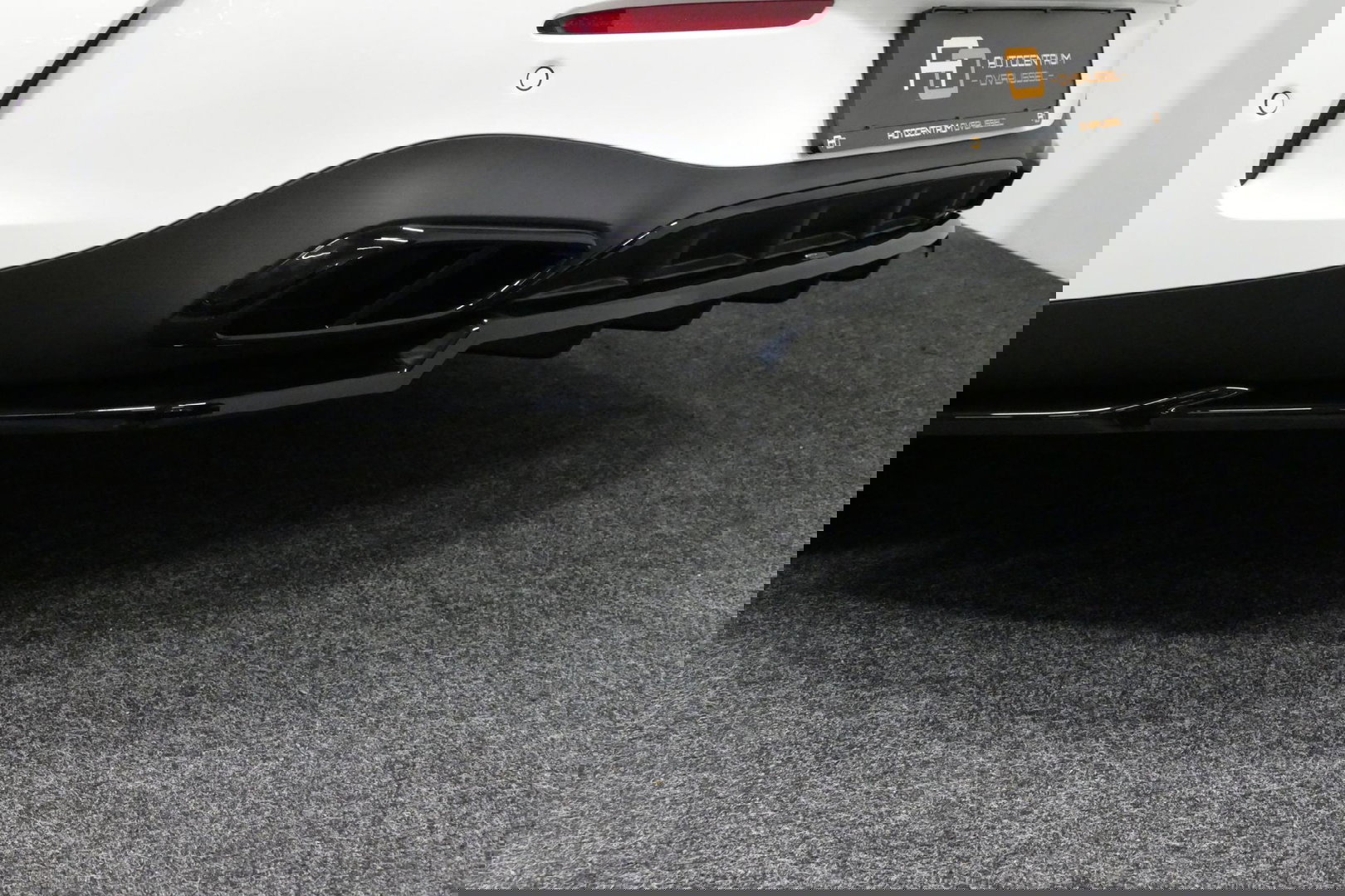 Mercedes-Benz CLE Coupé 300 e AMG Line / E53 AMG Look / Maxton design Bodykit / Panoramadak / Elektr. verstelbare voorstoelen + memory / Digital Light (Laser) / Apple Carplay - Android Auto / Stoelverwarming / Ambienteverlichting / 20'' LMV / Stuurwiel verwarming / Night p