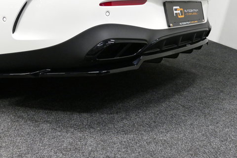 Mercedes-Benz CLE Coupé 300 e AMG Line / E53 AMG Look / Maxton design Bodykit / Panoramadak / Elektr. verstelbare voorstoelen + memory / Digital Light (Laser) / Apple Carplay - Android Auto / Stoelverwarming / Ambienteverlichting / 20'' LMV / Stuurwiel verwarming / Night p