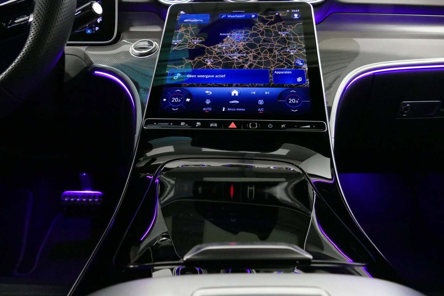 Mercedes-Benz CLE Coupé 300 e AMG Line / E53 AMG Look / Maxton design Bodykit / Panoramadak / Elektr. verstelbare voorstoelen + memory / Digital Light (Laser) / Apple Carplay - Android Auto / Stoelverwarming / Ambienteverlichting / 20'' LMV / Stuurwiel verwarming / Night p