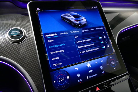 Mercedes-Benz CLE Coupé 300 e AMG Line / E53 AMG Look / Maxton design Bodykit / Panoramadak / Elektr. verstelbare voorstoelen + memory / Digital Light (Laser) / Apple Carplay - Android Auto / Stoelverwarming / Ambienteverlichting / 20'' LMV / Stuurwiel verwarming / Night p