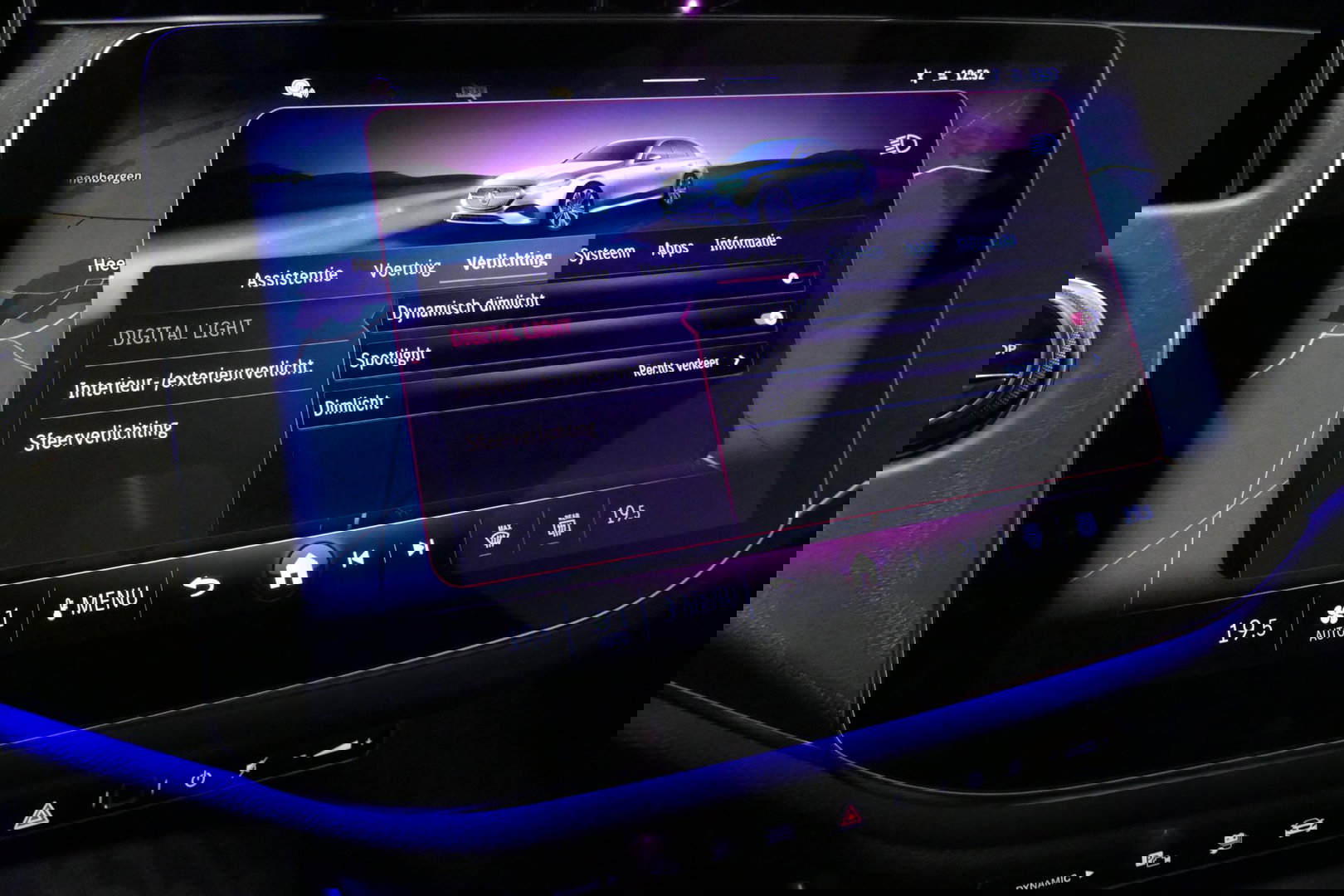 Mercedes-Benz E-Klasse 300 e AMG Line / E53 Diffuser / Maxton Design Bodykit V.2 / Panoramadak / Elektr. verstelbare voorstoelen + memory / Burmester 4D Surround Sound / Stoelkoeling & -verwarming / HUD / Apple Carplay - Android Auto / Ambienteverlichting / Rondomzichtcamera / 