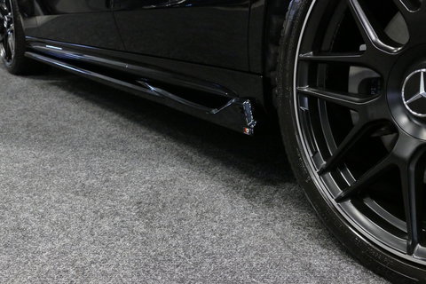 Mercedes-Benz E-Klasse 300 e AMG Line / E53 Diffuser / Maxton Design Bodykit V.2 / Panoramadak / Elektr. verstelbare voorstoelen + memory / Burmester 4D Surround Sound / Stoelkoeling & -verwarming / HUD / Apple Carplay - Android Auto / Ambienteverlichting / Rondomzichtcamera / 