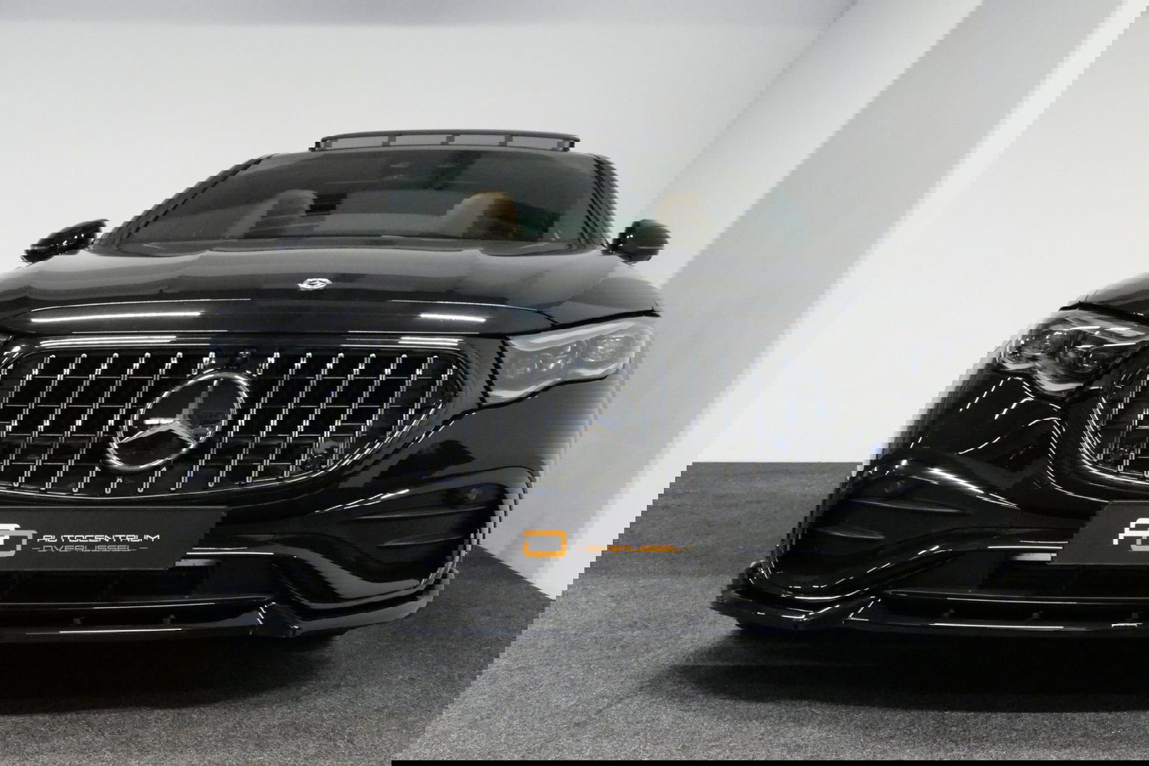 Mercedes-Benz E-Klasse 300 e AMG Line / E53 Diffuser / Maxton Design Bodykit V.2 / Panoramadak / Elektr. verstelbare voorstoelen + memory / Burmester 4D Surround Sound / Stoelkoeling & -verwarming / HUD / Apple Carplay - Android Auto / Ambienteverlichting / Rondomzichtcamera / 