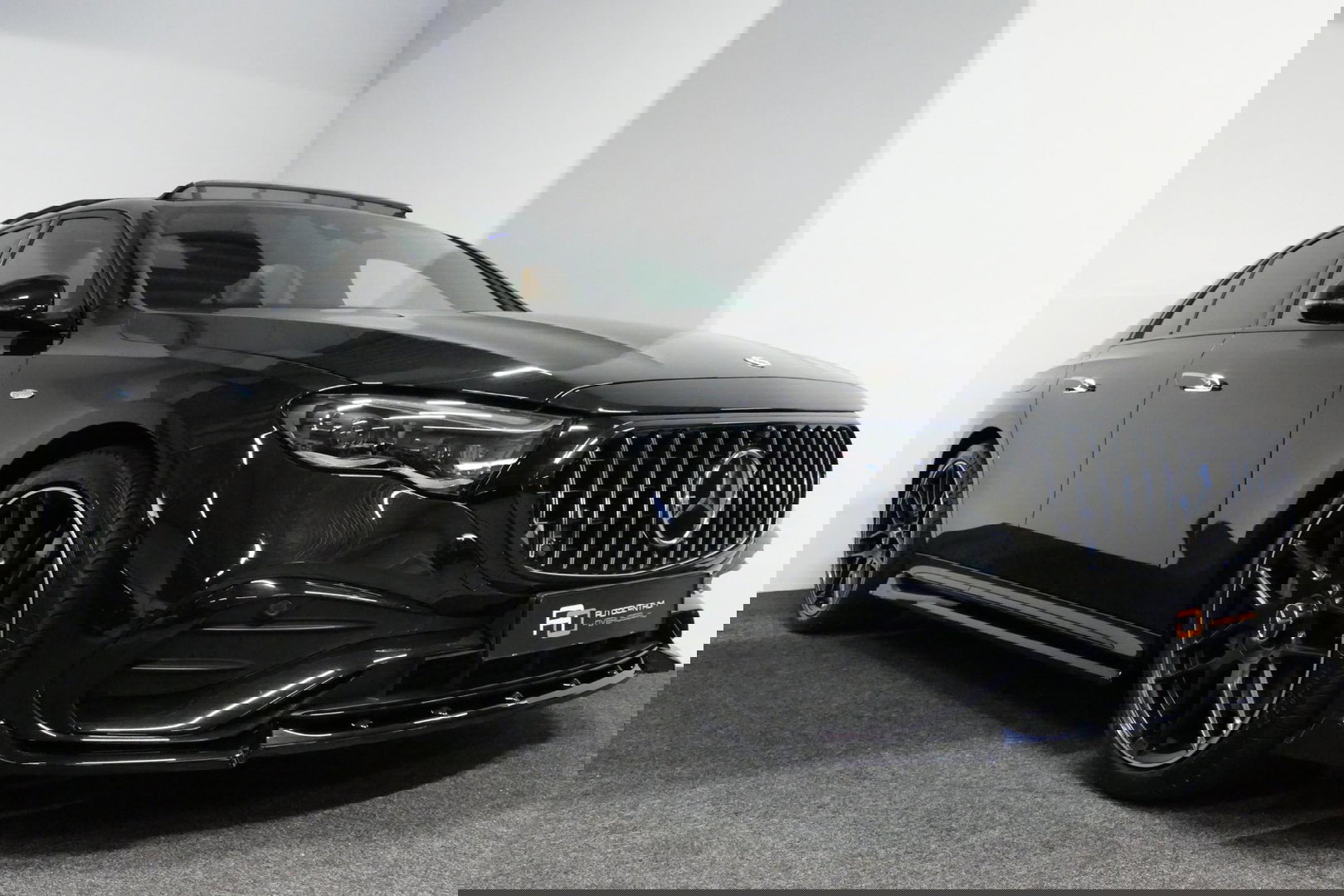 Mercedes-Benz E-Klasse 300 e AMG Line / E53 Diffuser / Maxton Design Bodykit V.2 / Panoramadak / Elektr. verstelbare voorstoelen + memory / Burmester 4D Surround Sound / Stoelkoeling & -verwarming / HUD / Apple Carplay - Android Auto / Ambienteverlichting / Rondomzichtcamera / 