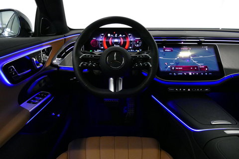 Mercedes-Benz E-Klasse 300 e AMG Line / E53 Diffuser / Maxton Design Bodykit V.2 / Panoramadak / Elektr. verstelbare voorstoelen + memory / Burmester 4D Surround Sound / Stoelkoeling & -verwarming / HUD / Apple Carplay - Android Auto / Ambienteverlichting / Rondomzichtcamera / 