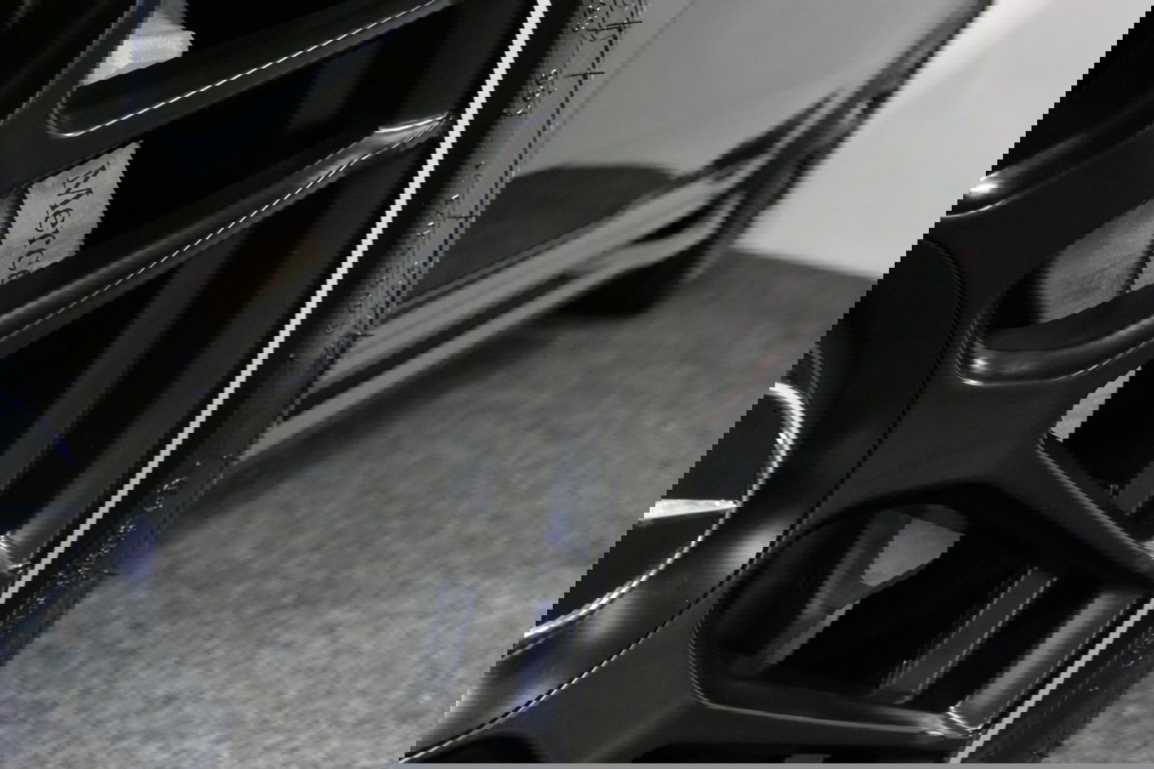 Mercedes-Benz E-Klasse 300 e AMG Line / E53 Diffuser / Maxton Design Bodykit V.2 / Panoramadak / Elektr. verstelbare voorstoelen + memory / Burmester 4D Surround Sound / Stoelkoeling & -verwarming / HUD / Apple Carplay - Android Auto / Ambienteverlichting / Rondomzichtcamera / 